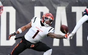 Cincinnati Bengals Ja'Marr Chase reaching for football